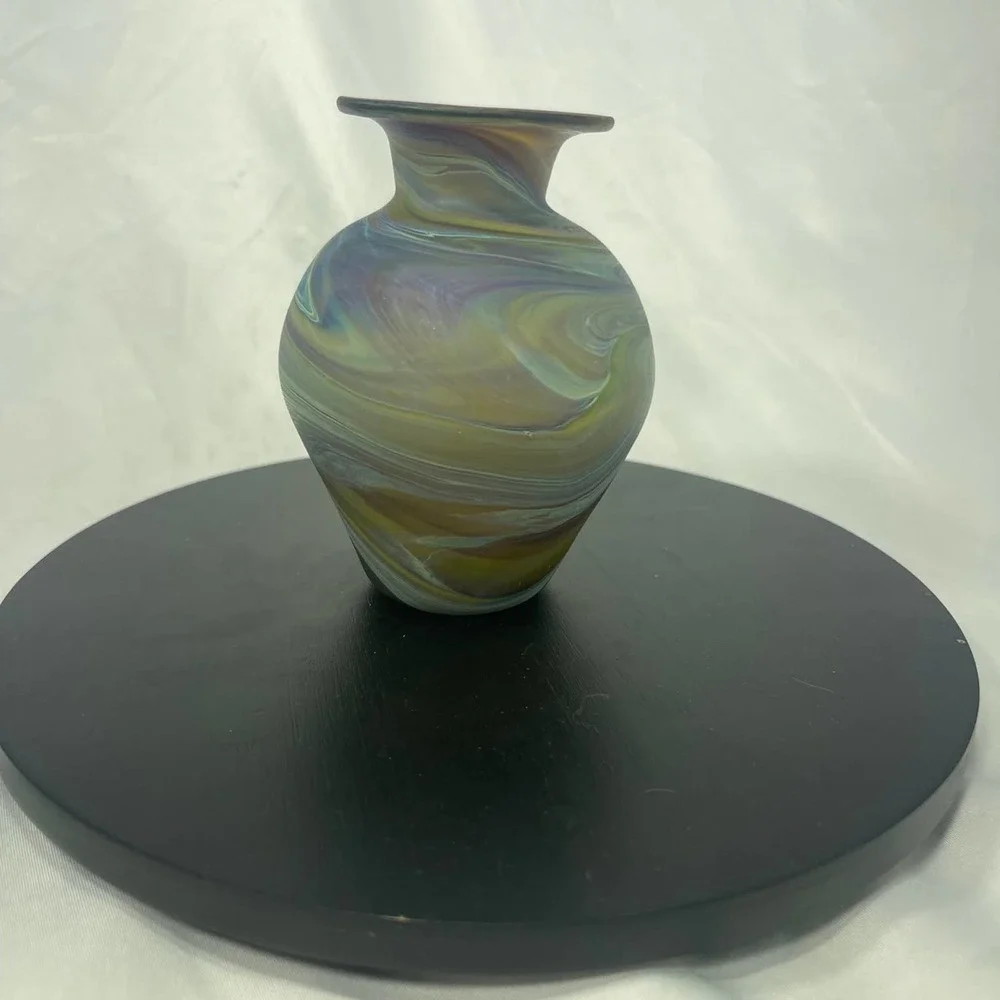 VTG Pheonitian  blown glass vase - Picture 2 of 10